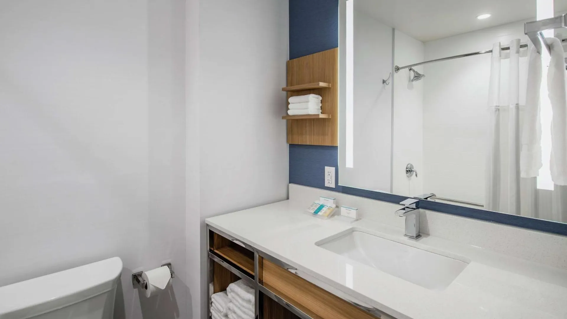 Hilton Garden Inn Winnipeg South 3*,  Canada