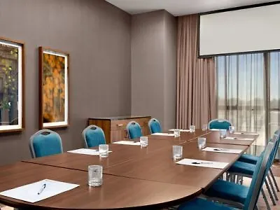 Hilton Garden Inn Winnipeg South 3*,
